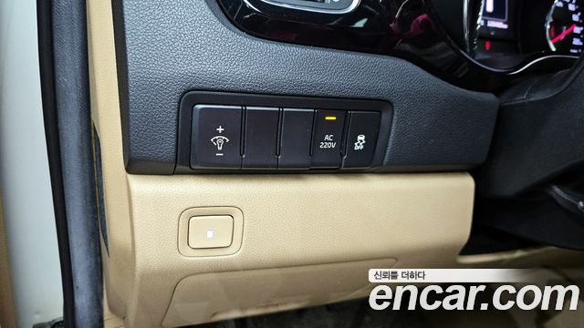 Kia Canival 2016 — photo 14