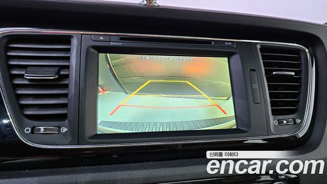 Kia Canival 2016 — photo 16