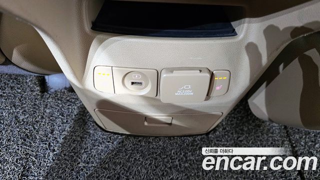 Kia Canival 2016 — photo 19