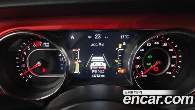 Jeep Wrangler 2019 — photo 8