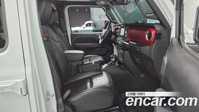 Jeep Wrangler 2019 — photo 10