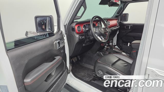 Jeep Wrangler 2019 — photo 11
