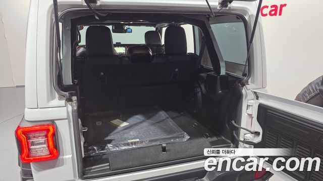 Jeep Wrangler 2019 — photo 20