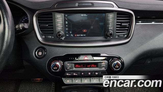Kia Sorento 2019 — photo 15