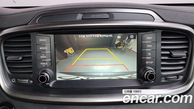 Kia Sorento 2019 — photo 16