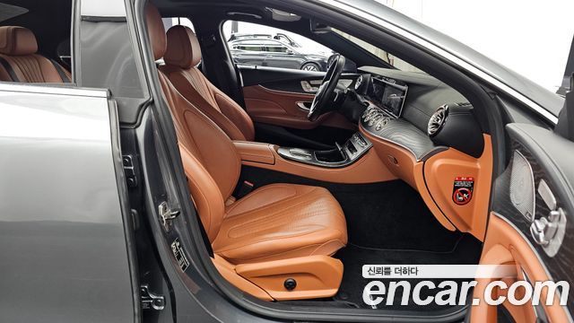 Mercedes-Benz CLS-Class 2022 — photo 11