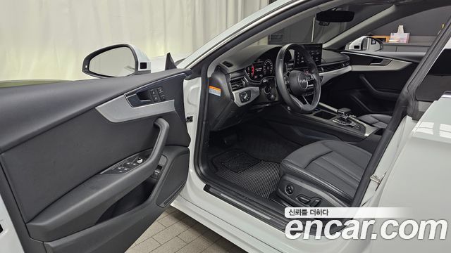 Audi A5 2021 — photo 10