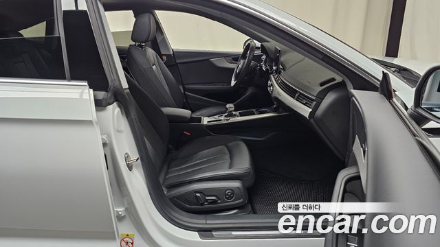 Audi A5 2021 — photo 11