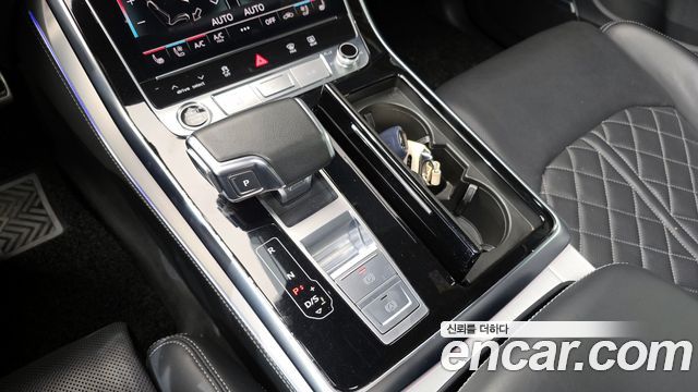 Audi Q7 2022 — photo 9