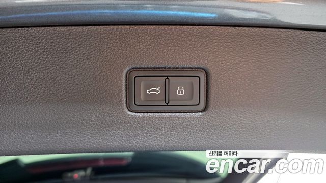 Audi Q7 2022 — photo 20