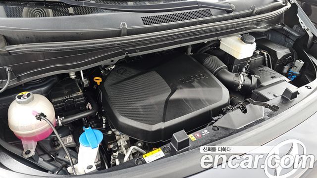Hyundai Staria 2024 — photo 6