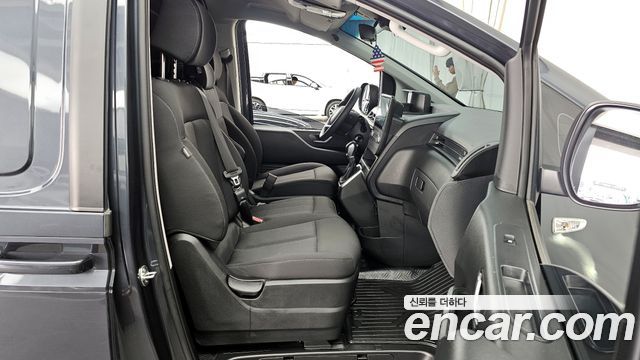 Hyundai Staria 2024 — photo 11
