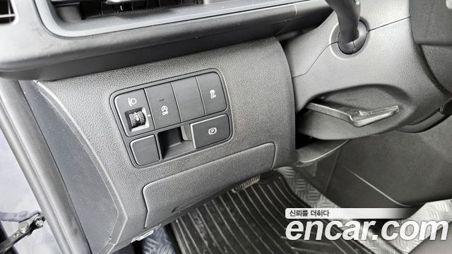 Hyundai Staria 2024 — photo 18