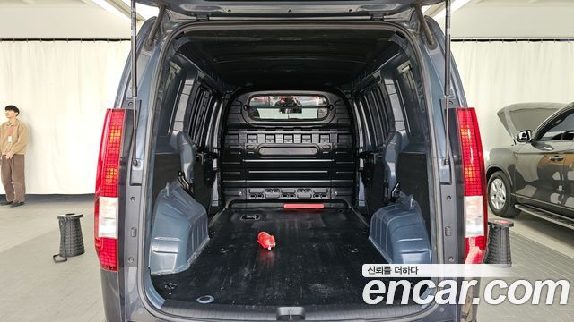 Hyundai Staria 2024 — photo 20