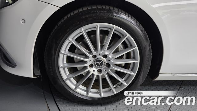 Mercedes-Benz E-Class 2021 — photo 5