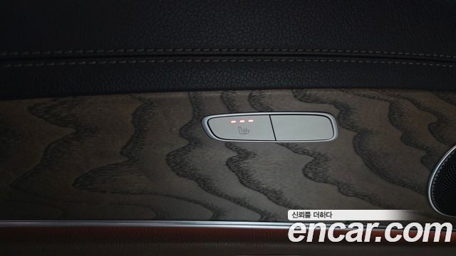 Mercedes-Benz E-Class 2021 — photo 18