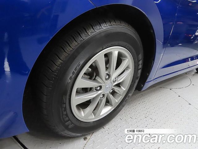 Hyundai AVANTE 2019 — photo 5