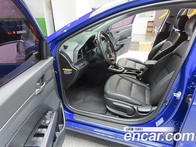 Hyundai AVANTE 2019 — photo 9
