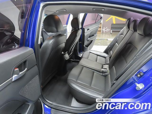 Hyundai AVANTE 2019 — photo 20