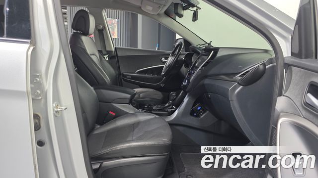 Hyundai Santafe 2018 — photo 11