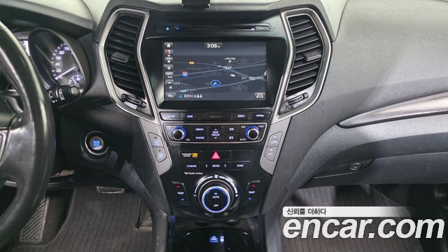 Hyundai Santafe 2018 — photo 14