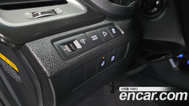 Hyundai Santafe 2018 — photo 17