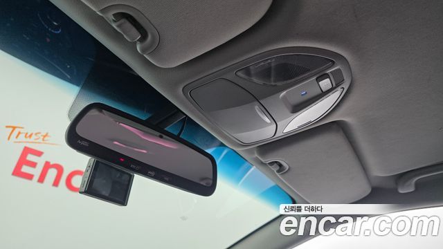 Hyundai Santafe 2018 — photo 19