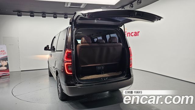 Hyundai Starex 2019 — photo 20