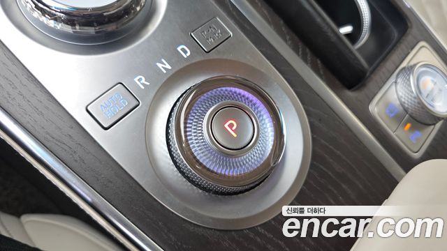 Genesis GV80 2023 — photo 9