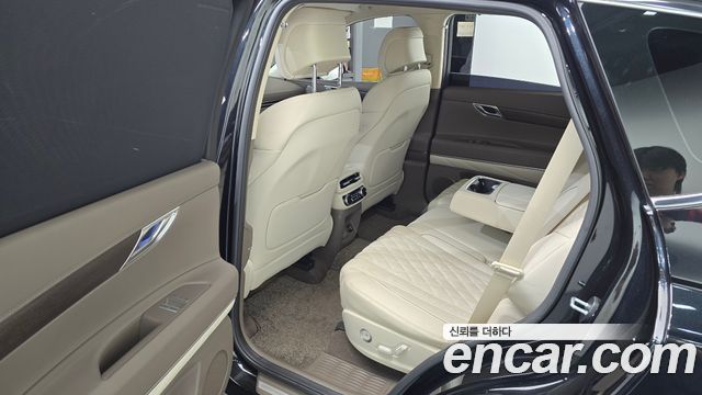 Genesis GV80 2023 — photo 11