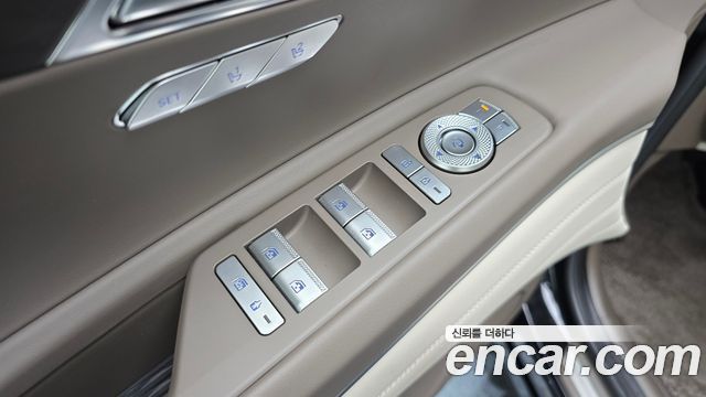 Genesis GV80 2023 — photo 14