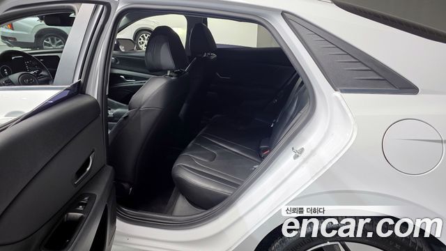 Hyundai AVANTE 2021 — photo 11