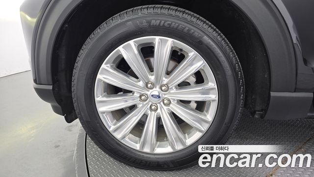 Ford Explorer 2021 — photo 5