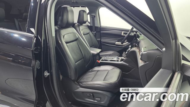 Ford Explorer 2021 — photo 12