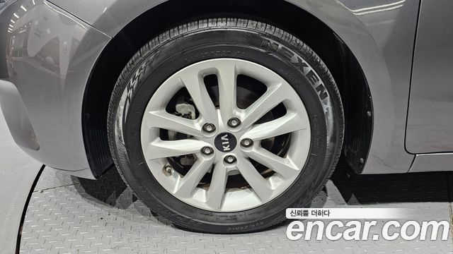 Kia K3 2016 — photo 5