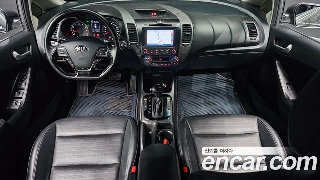 Kia K3 2016 — photo 7