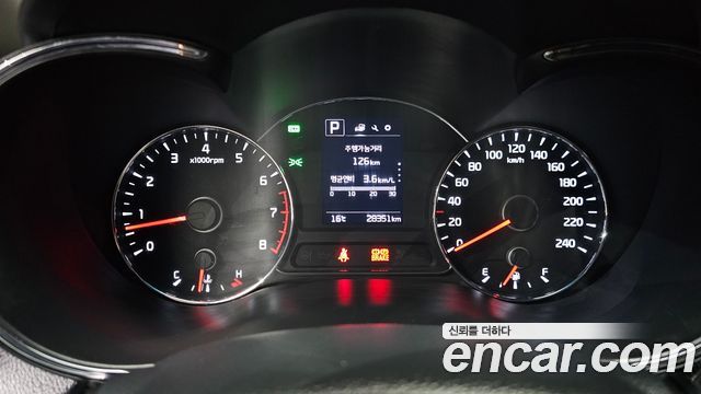 Kia K3 2016 — photo 8