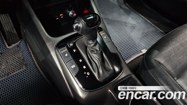 Kia K3 2016 — photo 9