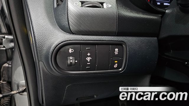 Kia K3 2016 — photo 16