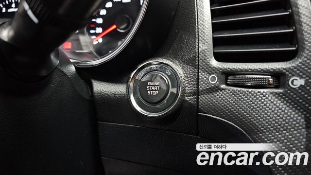 Kia K3 2016 — photo 19