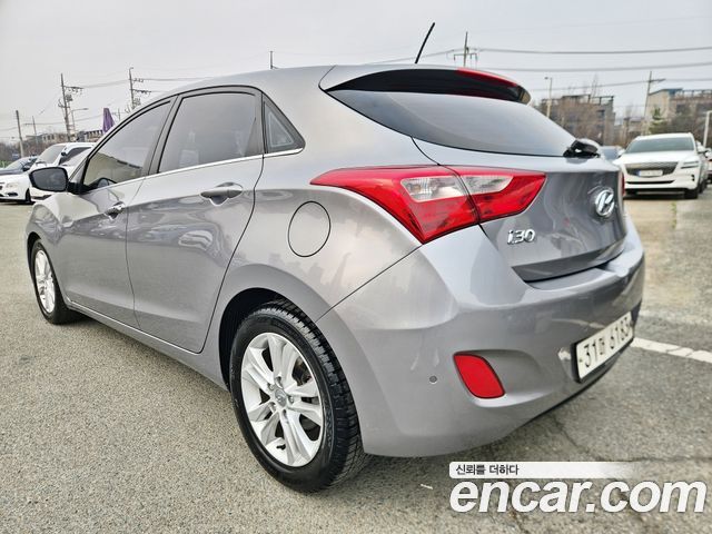 Hyundai i30 2014 — photo 8