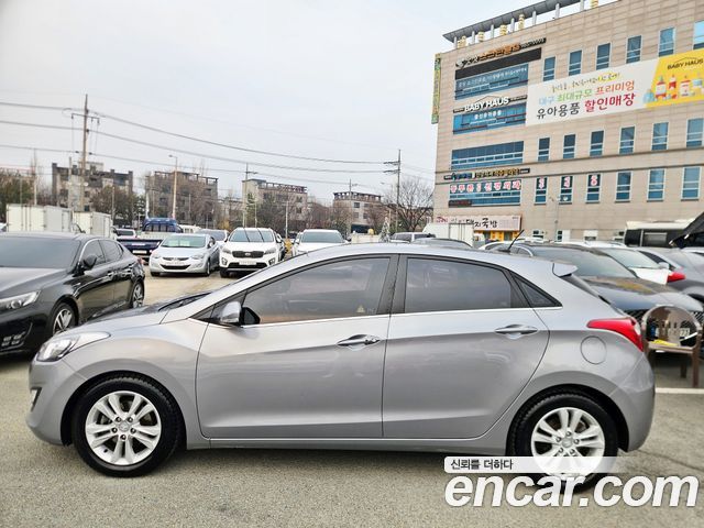 Hyundai i30 2014 — photo 9