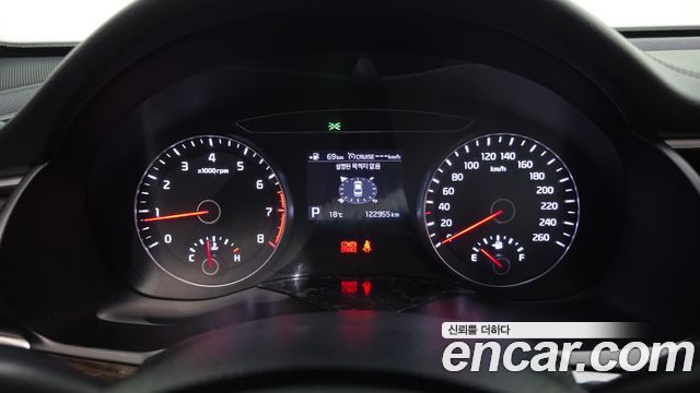 Kia K7 2019 — photo 8
