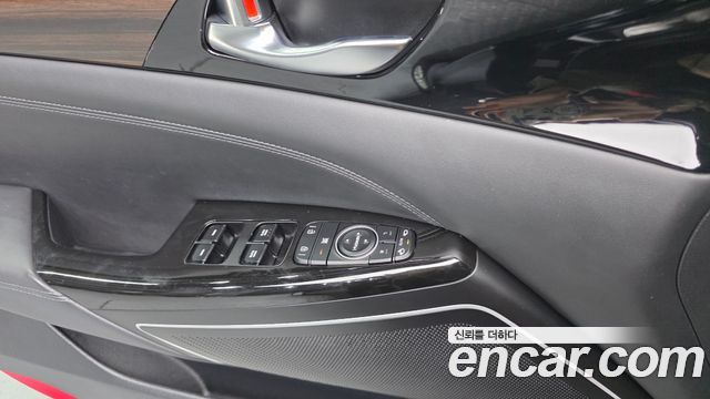 Kia K7 2019 — photo 12