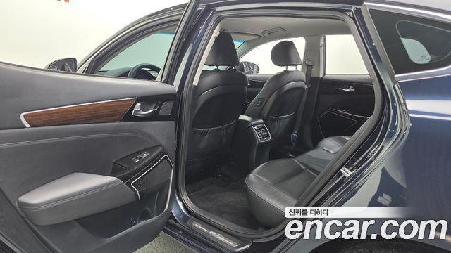 Kia K7 2019 — photo 17
