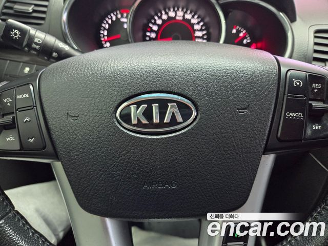 Kia Sorento 2010 — photo 14