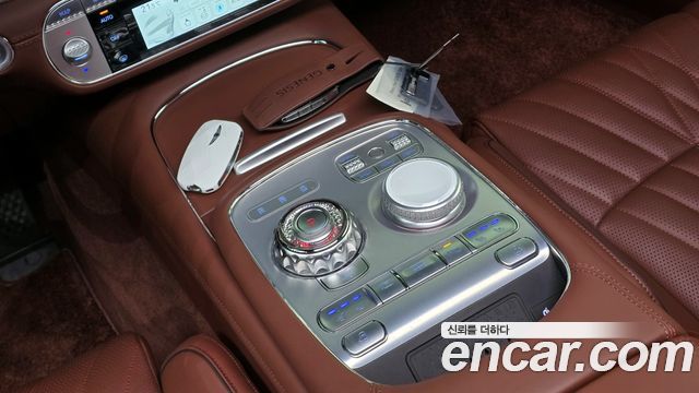 Genesis G90 2023 — photo 9