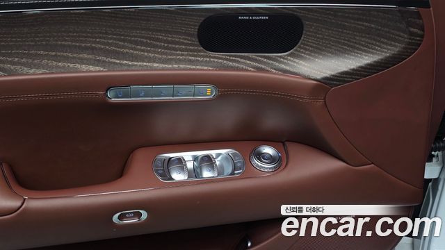 Genesis G90 2023 — photo 18
