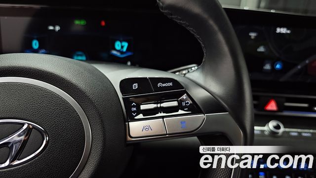 Hyundai AVANTE 2021 — photo 17