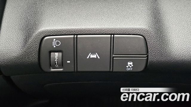 Hyundai AVANTE 2021 — photo 18